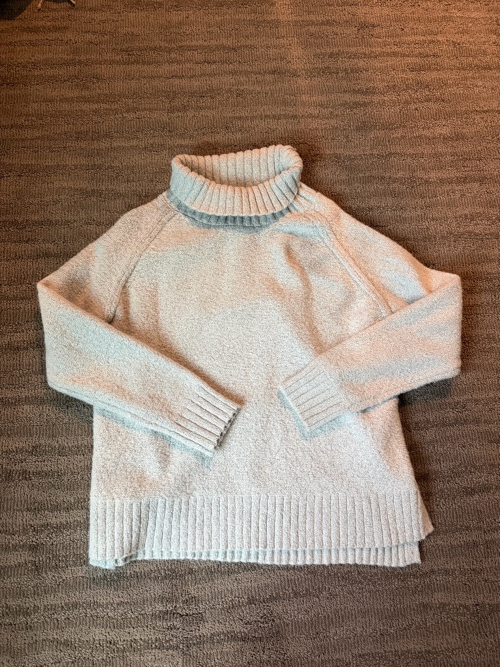 “Gilli Cream Turtleneck Sweater – Women’s Medium – Cozy Knit